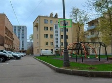 Квартира.Фасад здания с выделенными окнами реализуемого объекта.город Москва, Ананьевский переулок, дом 4_2, строение 2 - Этаж _ 5 128.jpg