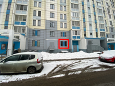 ГП16917492.Нежилое помещение.Фасад здания с выделенными окнами реализуемого объекта_3.jpg