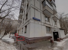 ГП16916740.Нежилое помещение.Фасад здания с выделенными окнами реализуемого объекта.jpg