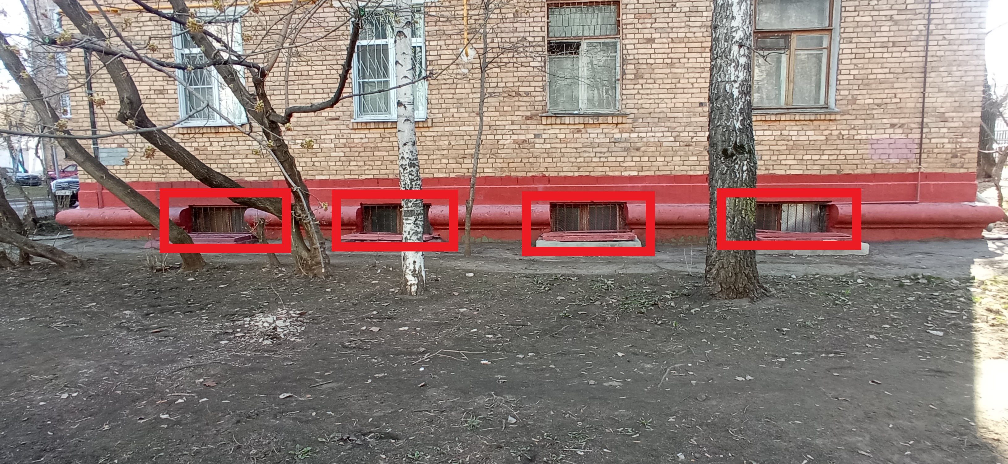 ГП16810955.Нежилое помещение.Фасад здания с выделенными окнами реализуемого объекта.jpg