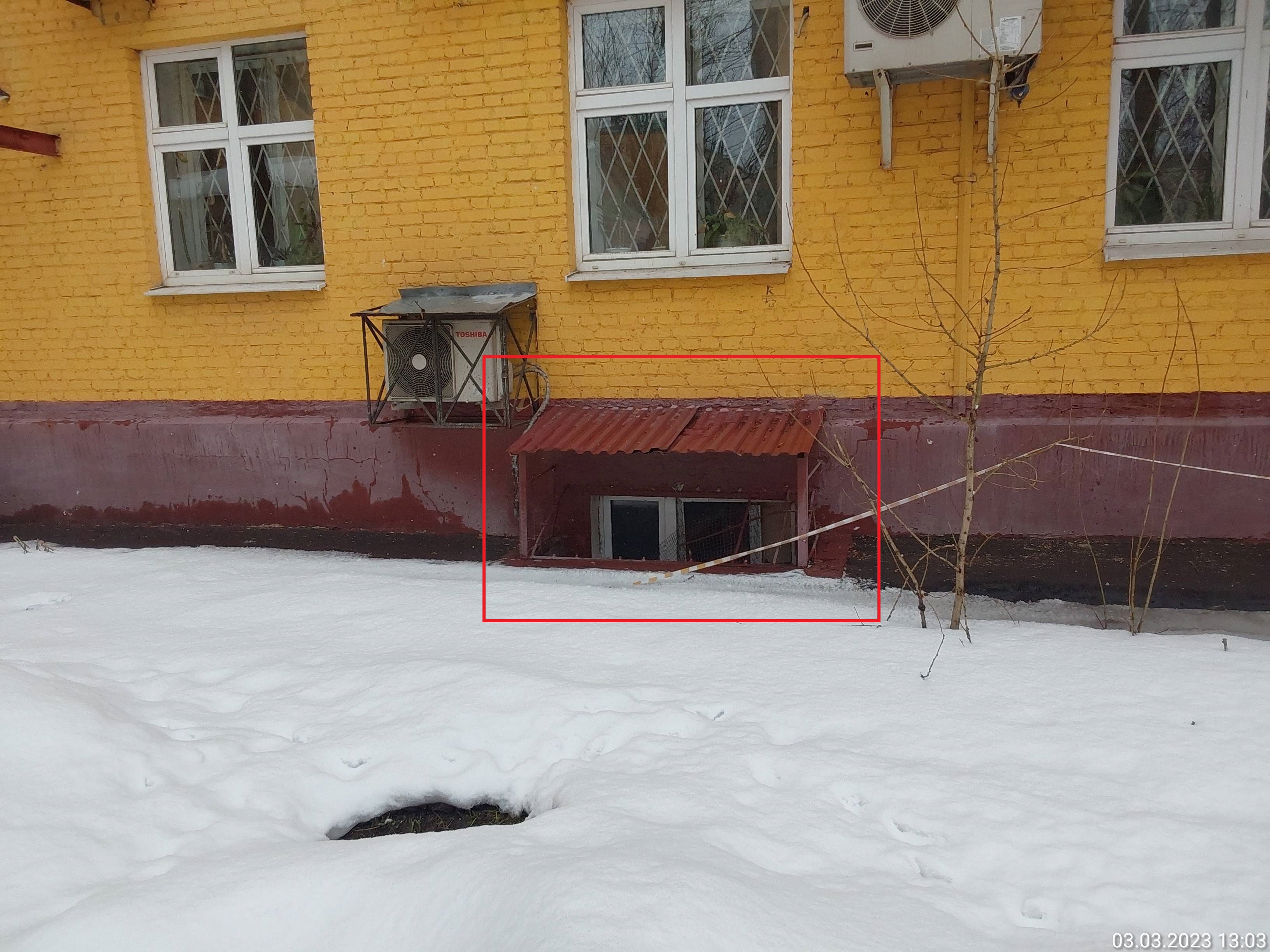ГП16891250.Нежилое помещение.Фасад здания с выделенными окнами реализуемого объекта.jpg