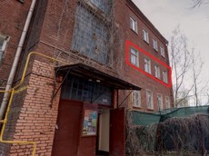 ГП16898814.Квартира.Фасад здания с выделенными окнами реализуемого объекта.jpg