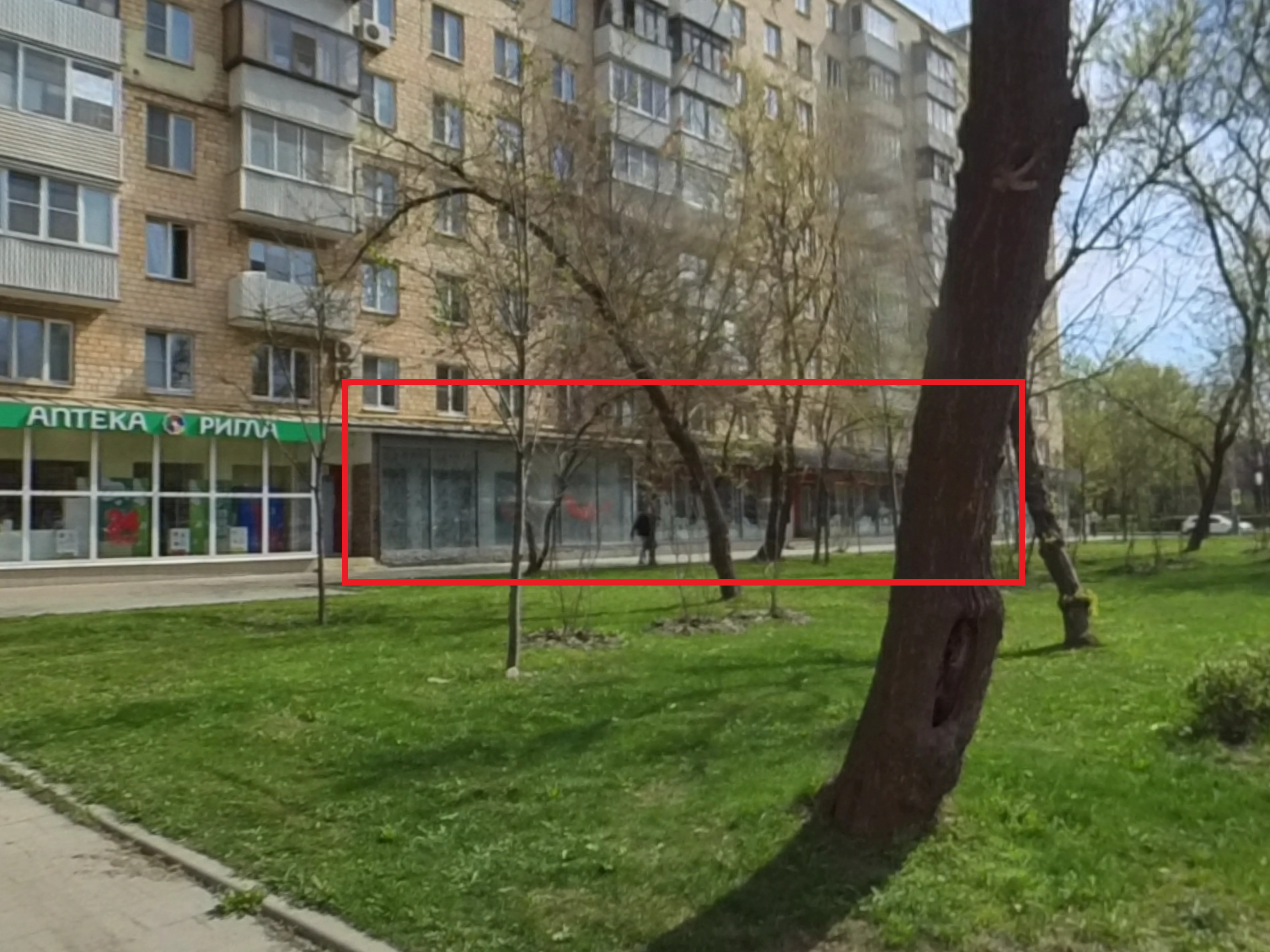 ГП16926942.Нежилое помещение.Фасад здания с выделенными окнами реализуемого объекта.jpg