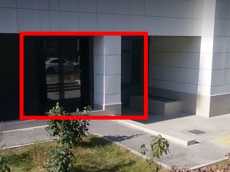 ГП16951497.Нежилое помещение.Фасад здания с выделенными окнами реализуемого объекта_2.jpg