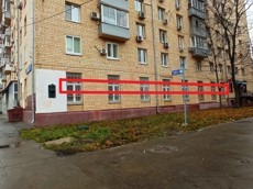 ГП16939925.Нежилое помещение.Фасад здания с выделенными окнами реализуемого объекта_2.jpg