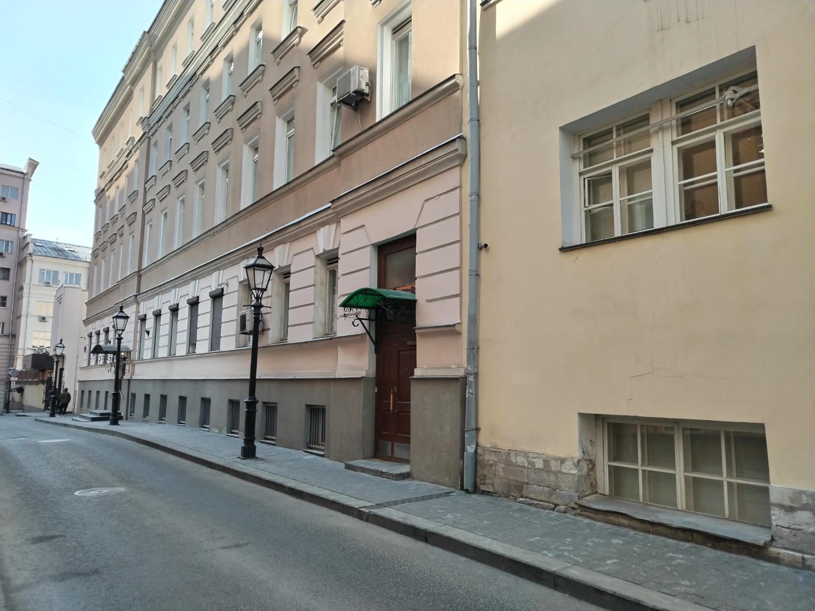 ГП16958024.Нежилое помещение.Общий фасад здания.jpeg