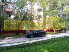 ГП16962258.Нежилое помещение.Фасад здания с выделенными окнами реализуемого объекта_2.jpg