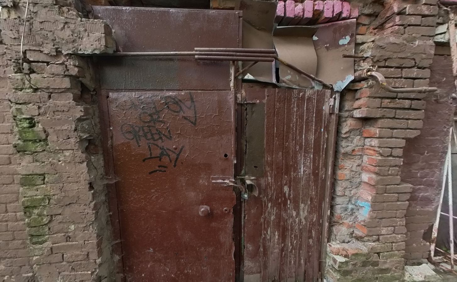 ГП16960347.Здание+земельный участок.Входная группа объекта.jpg