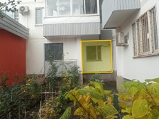 ГП16952417.Нежилое помещение.Фасад здания с выделенными окнами реализуемого объекта_2.jpg