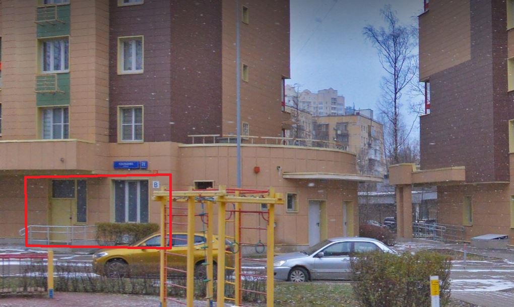 ГП16982475.Нежилое помещение.Фасад здания с выделенными окнами реализуемого объекта_2.jpg