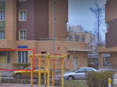ГП16982475.Нежилое помещение.Фасад здания с выделенными окнами реализуемого объекта_2.jpg