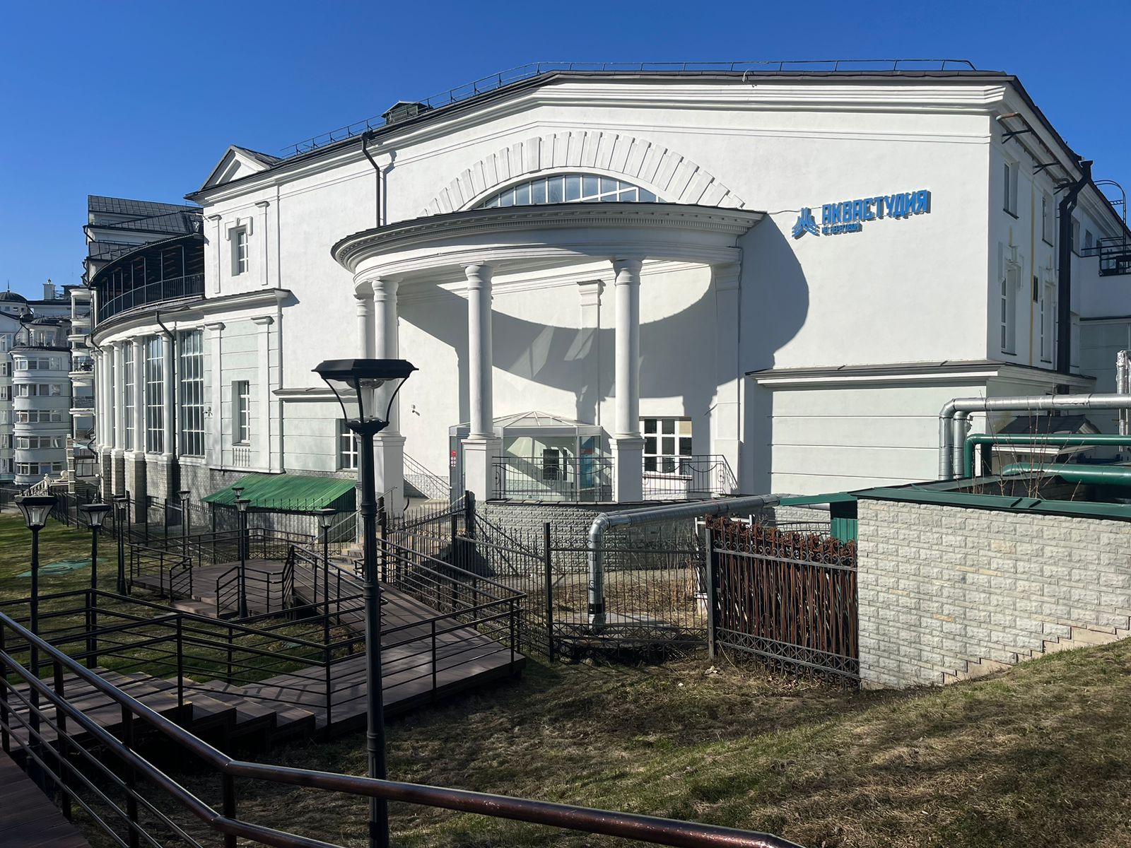 ГП16960792.Нежилое помещение.Общий фасад здания_3.jpeg