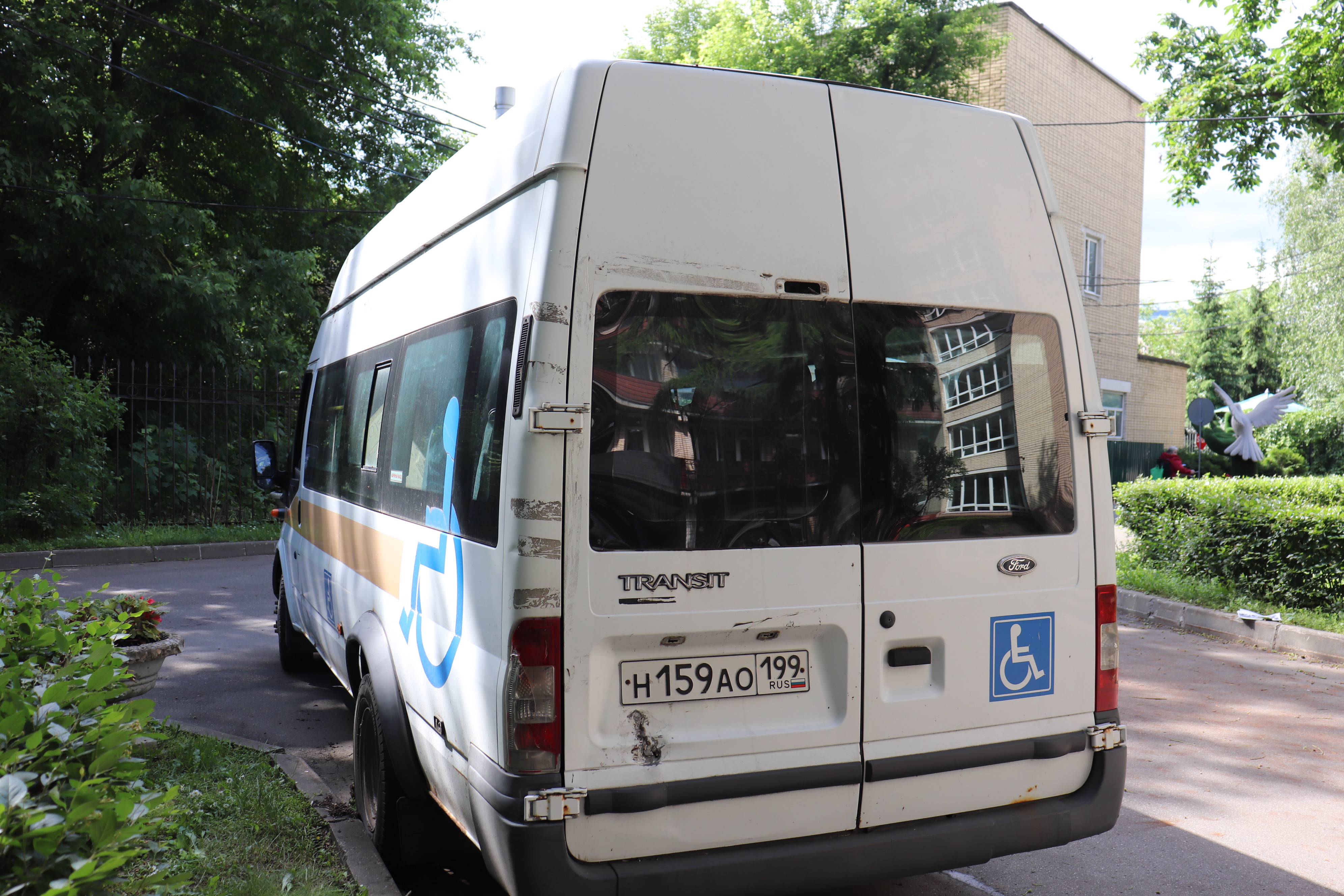 ГП16999942.Транспортное средство.Общий вид транспорта с правого бока (угловой ракурс сзади).jpg