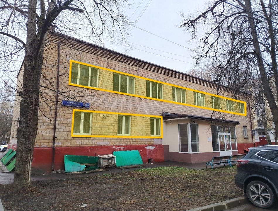 ГП16987583.Нежилое помещение.Фасад здания с выделенными окнами реализуемого объекта_2.jpg