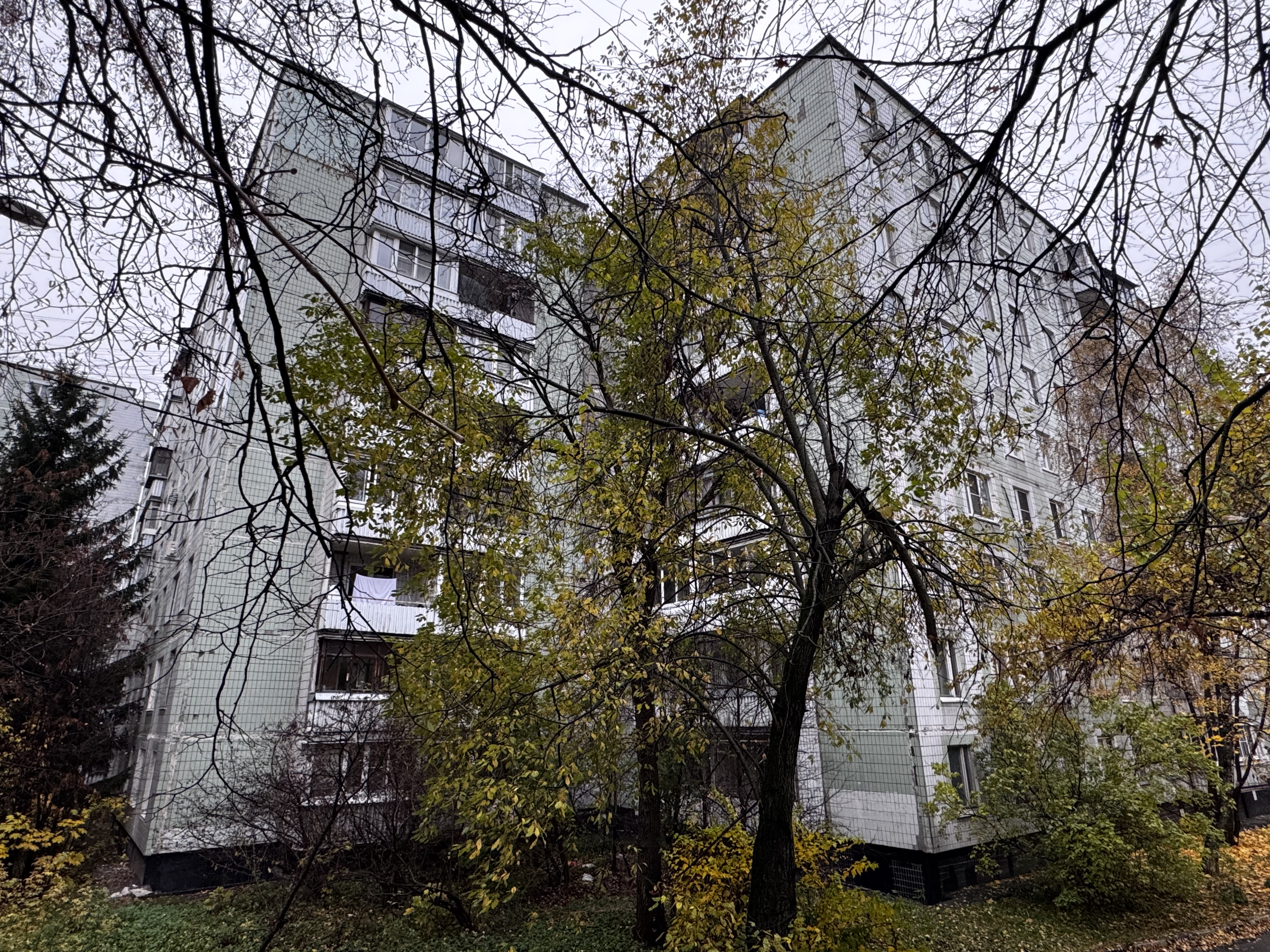 ГП16974839.Комната.Общий фасад здания.jpg