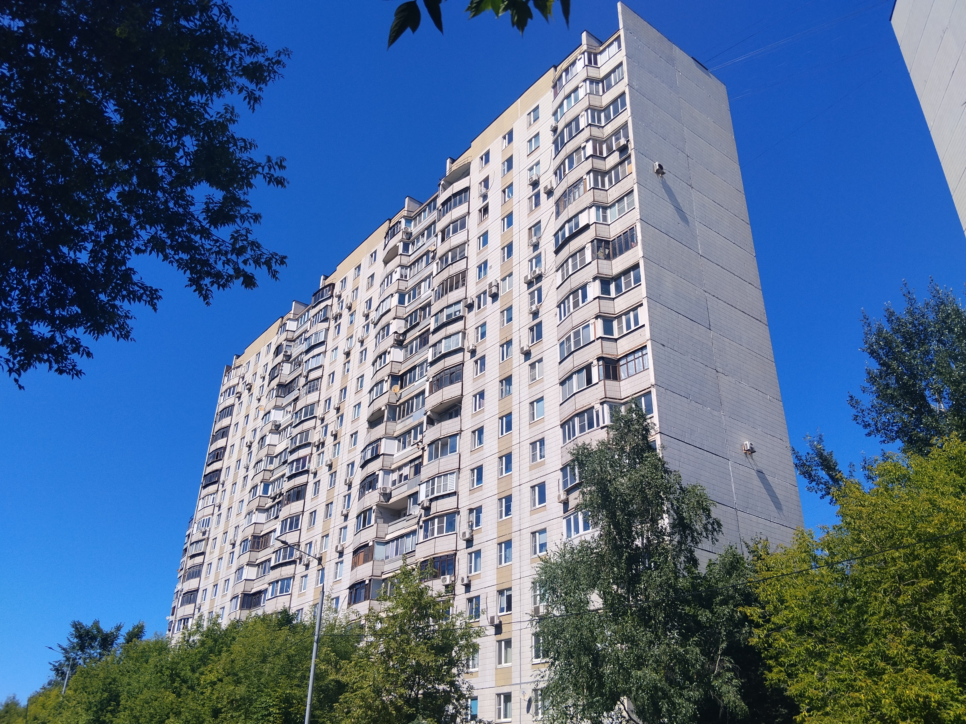 ГП17001700.Нежилое помещение.Общий фасад здания.jpg