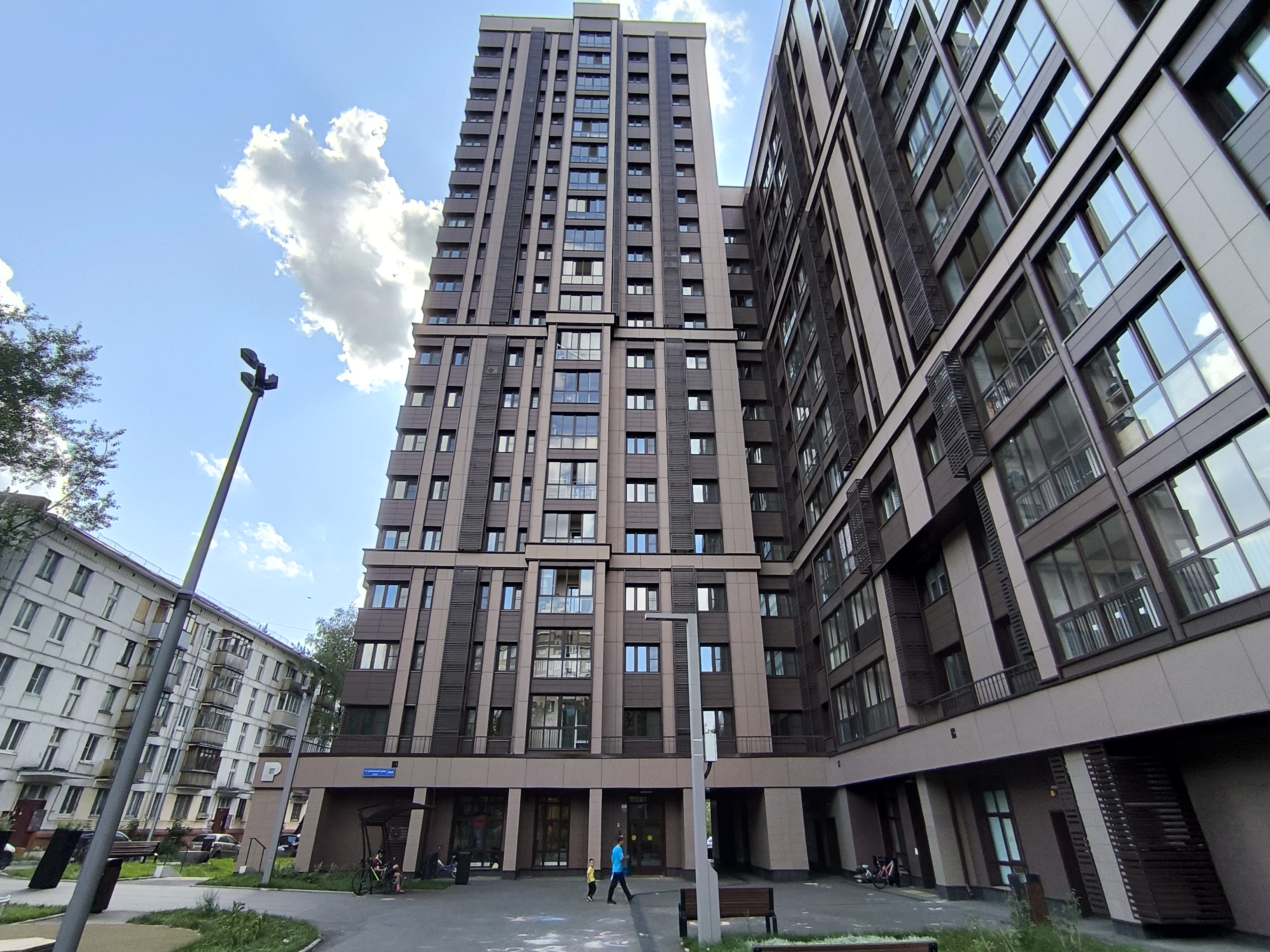 ГП17004907.Машино-место.Общий фасад здания.jpg
