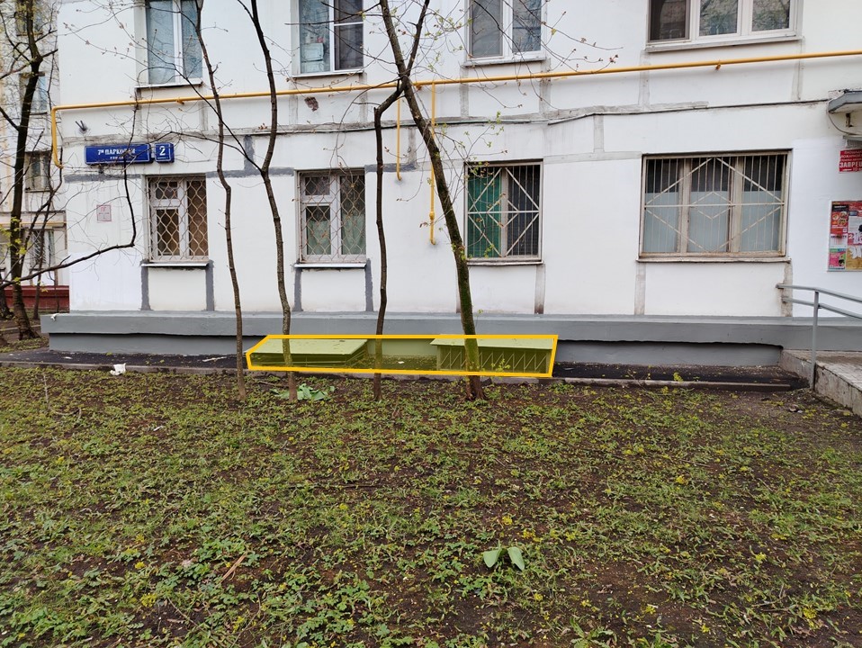 ГП16993337.Нежилое помещение.Фасад здания с выделенными окнами реализуемого объекта_4.jpg
