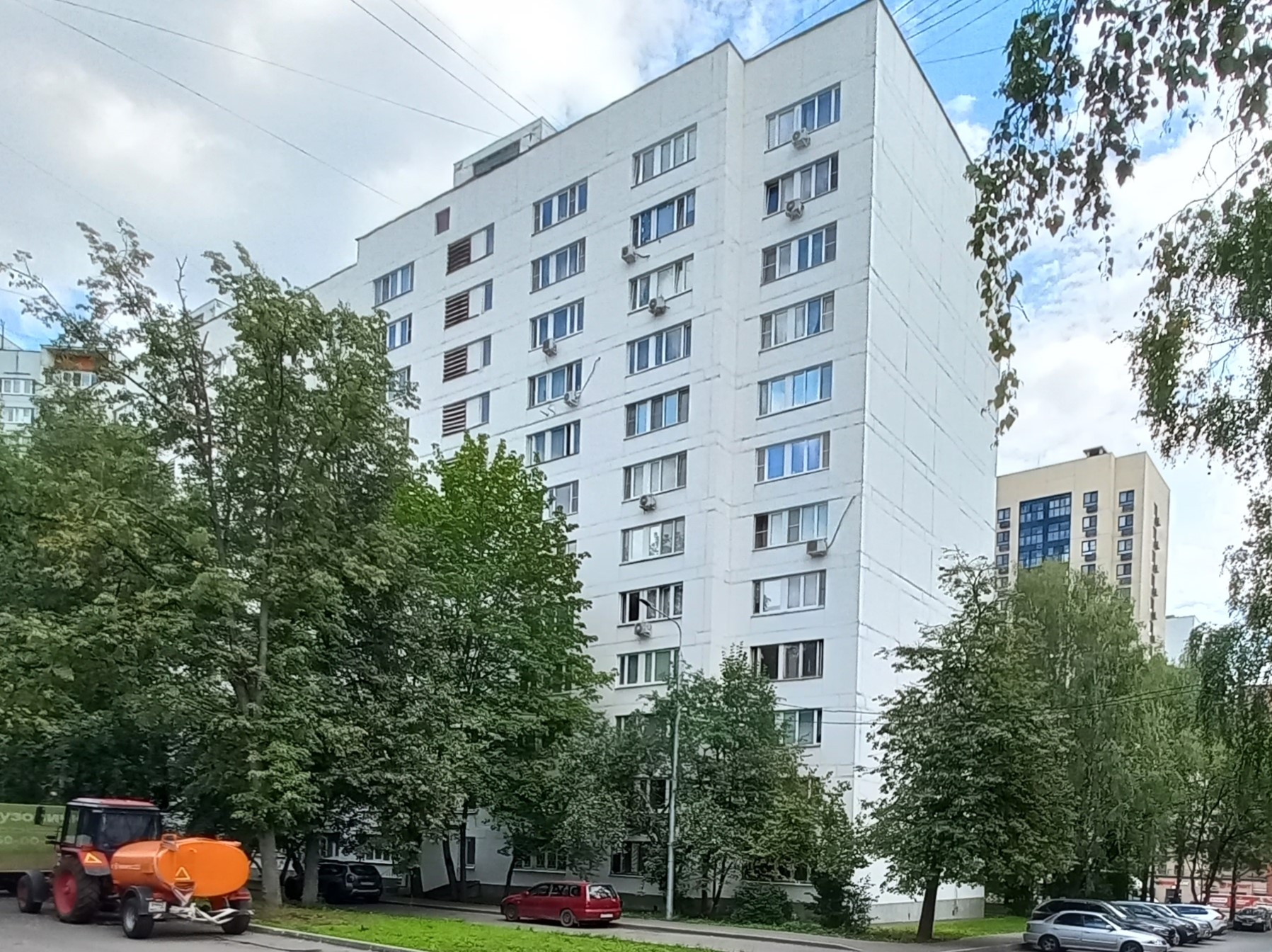 ГП16947006.Нежилое помещение.Общий фасад здания_3.jpg