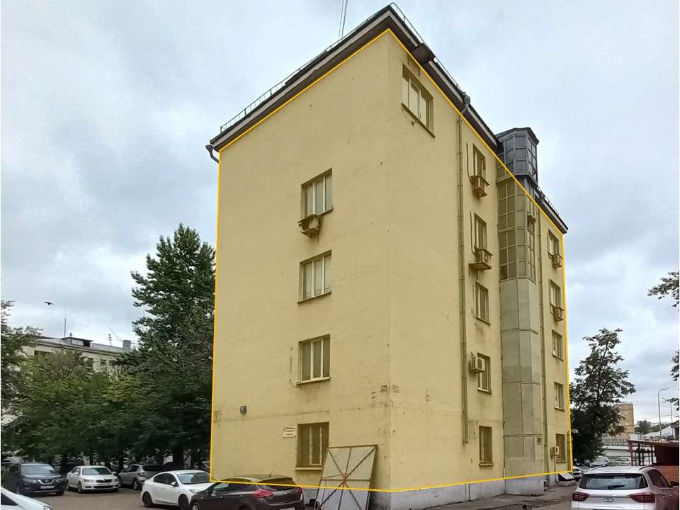 ГП16966635.Нежилое помещение.Фасад здания с выделенными окнами реализуемого объекта_2.jpg