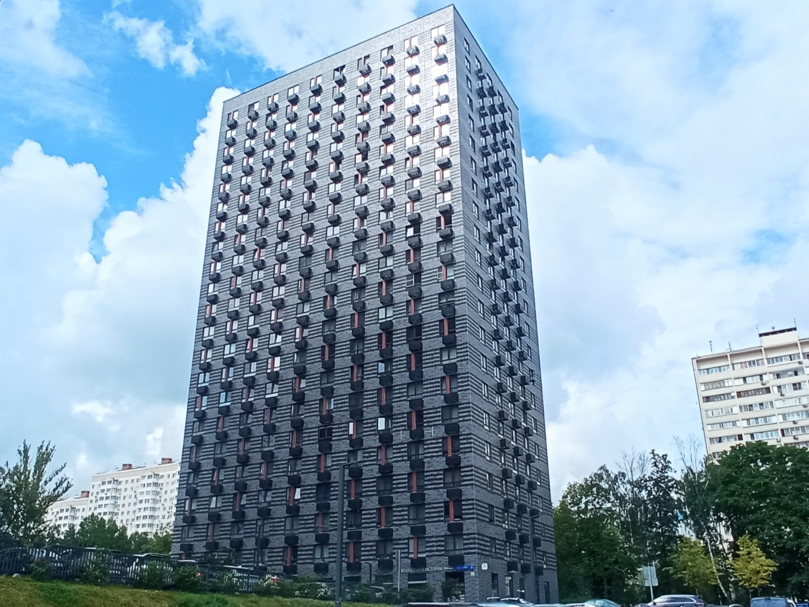 ГП16939945.Нежилое помещение.Общий фасад здания_3.jpg