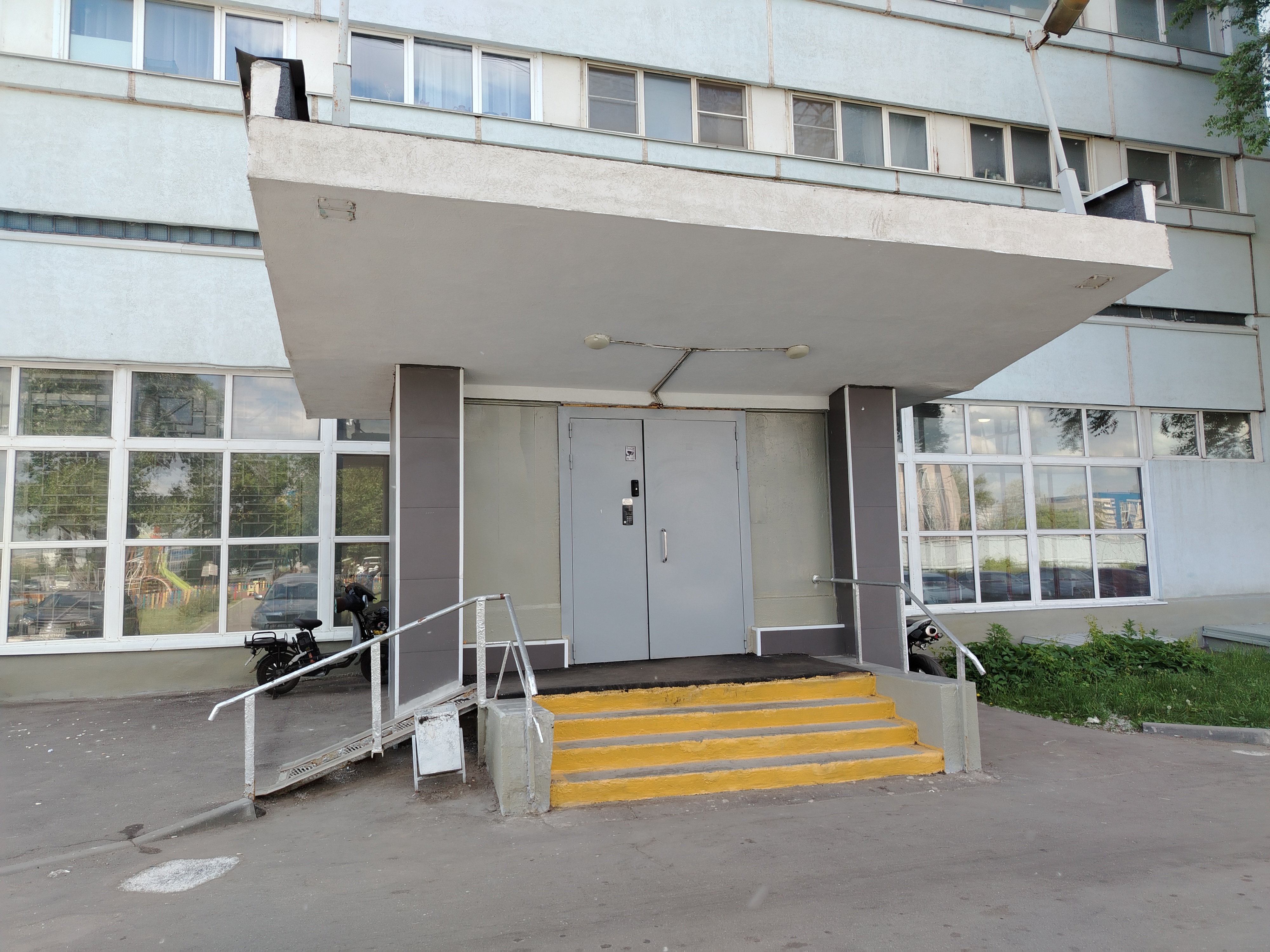 ГП16996199.Нежилое помещение.Входная группа объекта.jpg