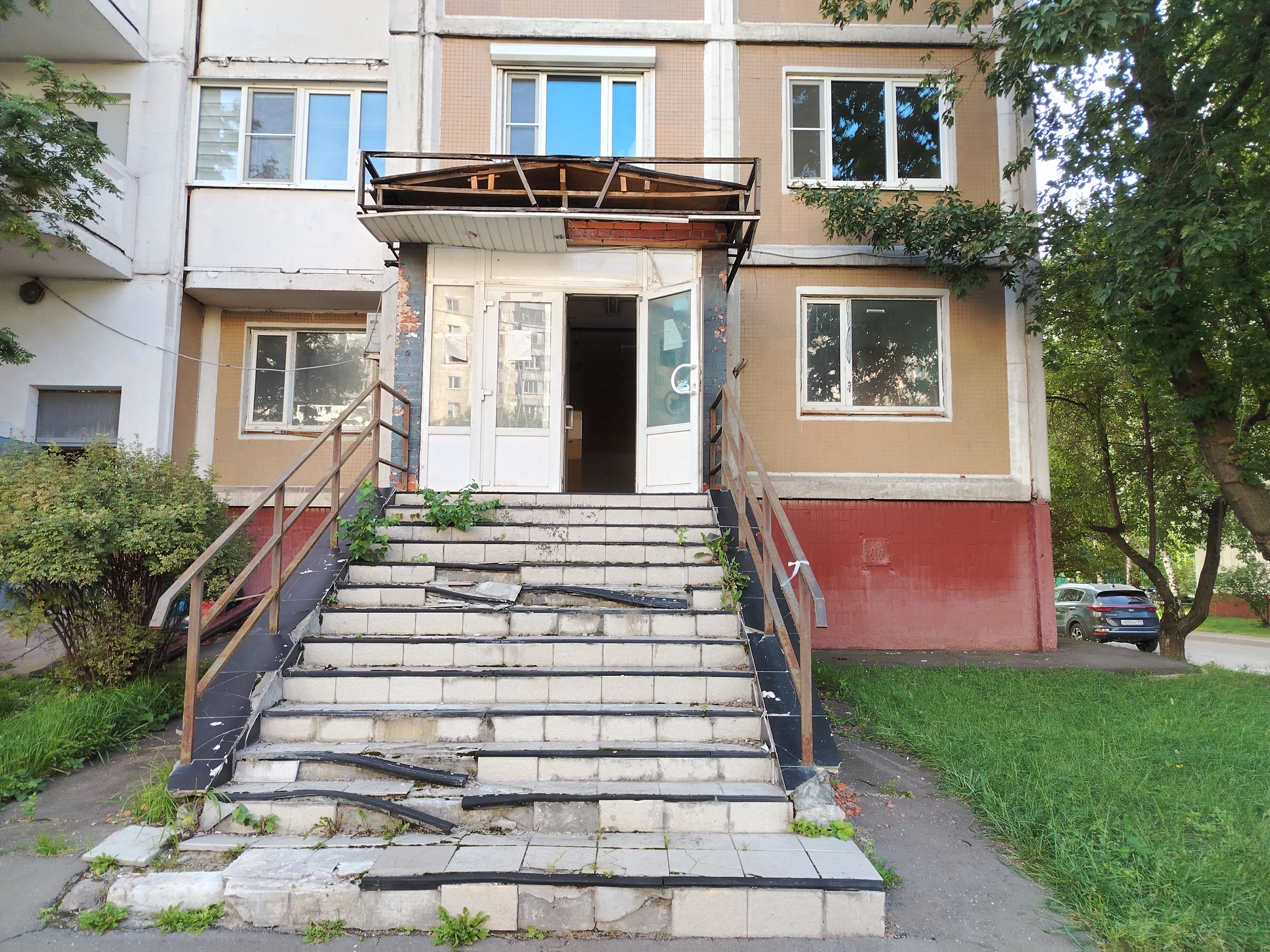 ГП17002687.Нежилое помещение.Входная группа объекта.jpg