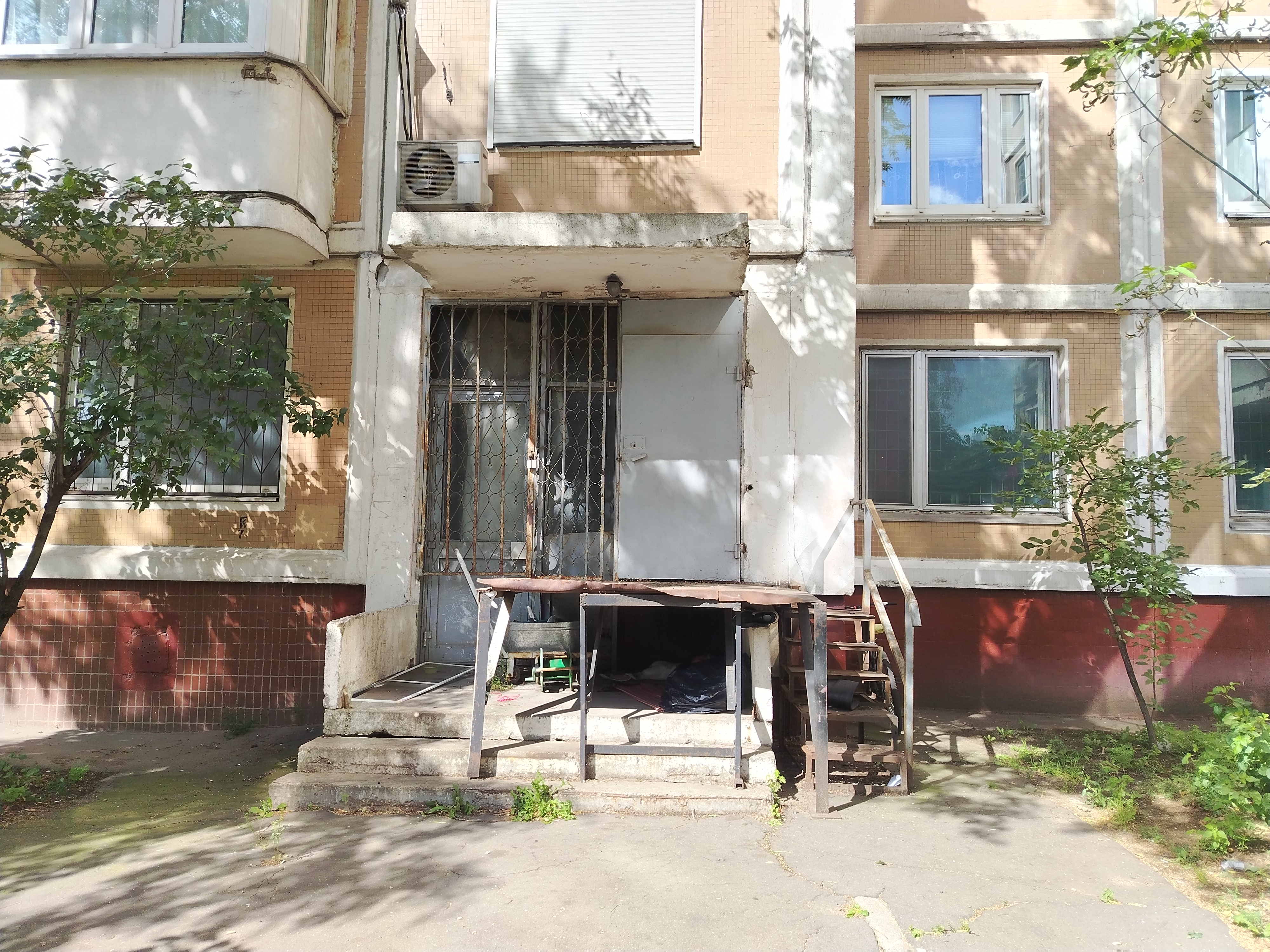 ГП17002687.Нежилое помещение.Входная группа объекта_2.jpg