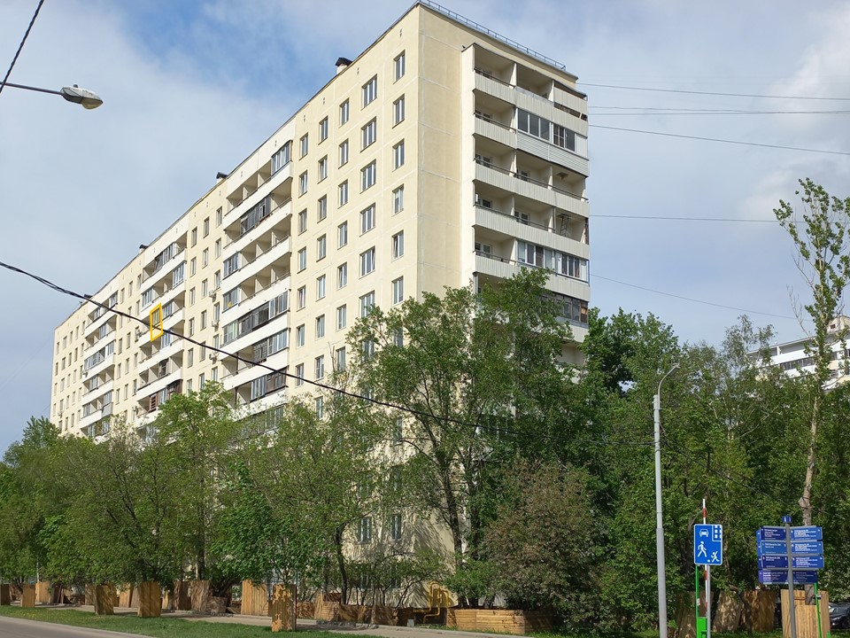 ГП17002698.Квартира.Фасад здания с выделенными окнами реализуемого объекта_2.jpg