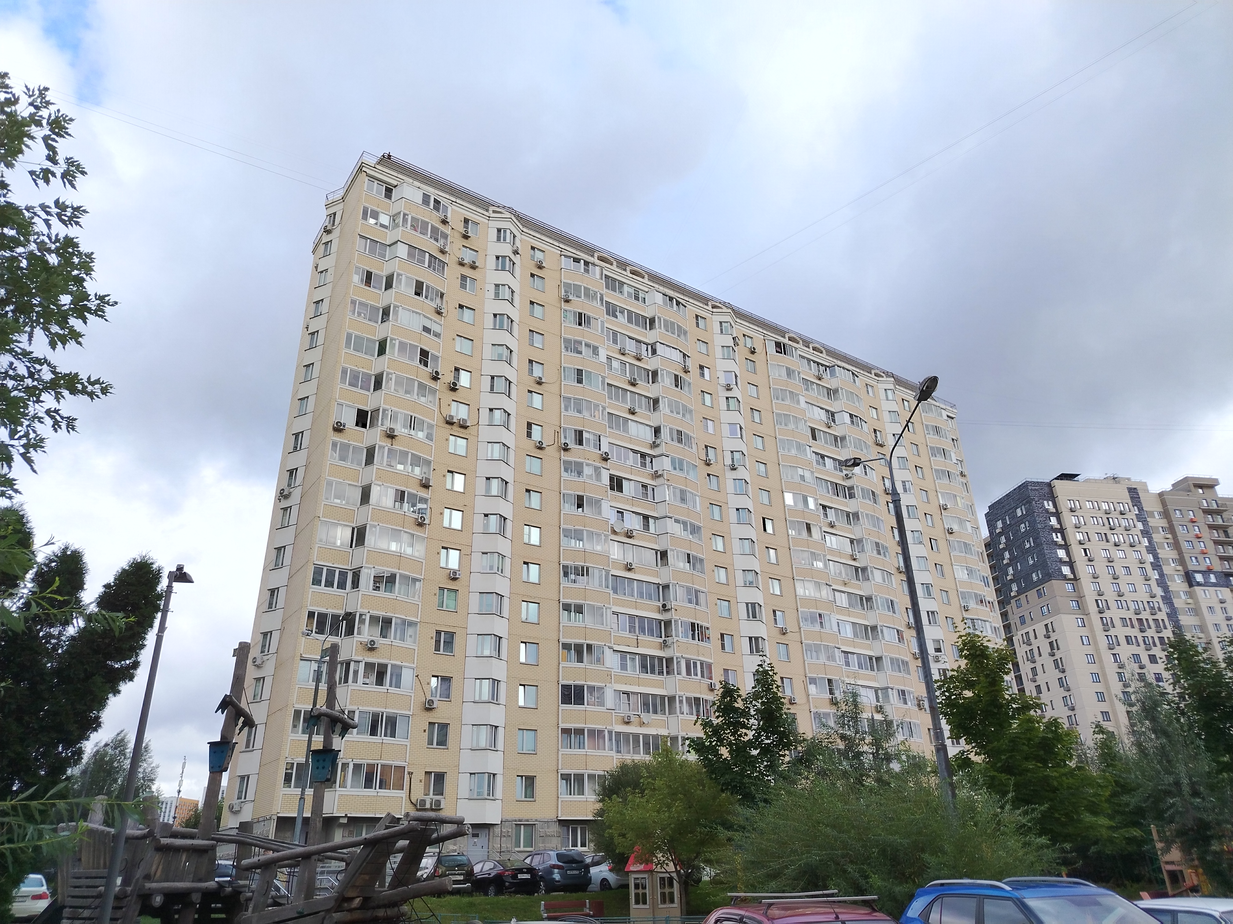 ГП17002096.Нежилое помещение.Общий фасад здания.jpg
