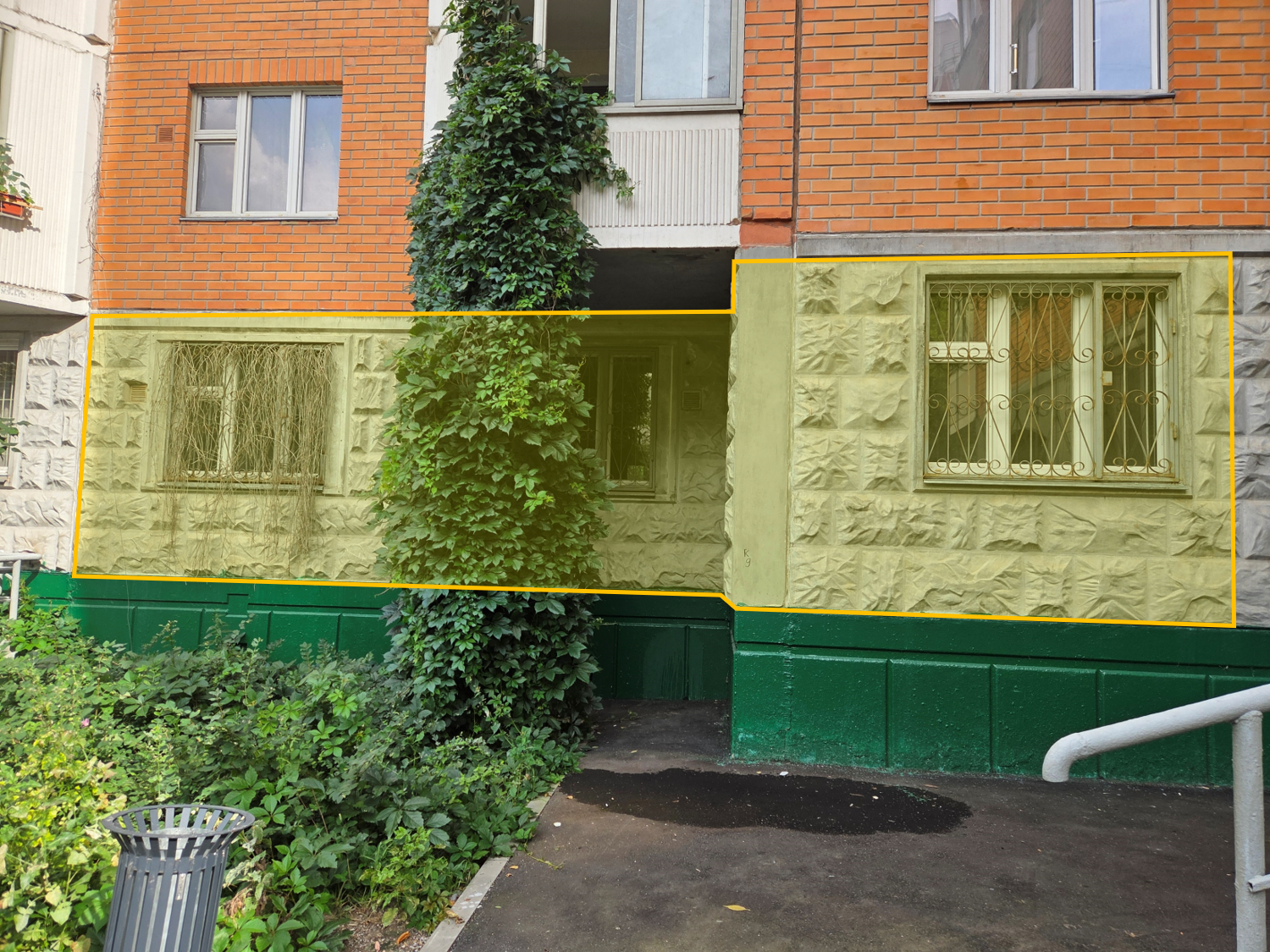 ГП16805387.Нежилое помещение.Фасад здания с выделенными окнами реализуемого объекта_2.png