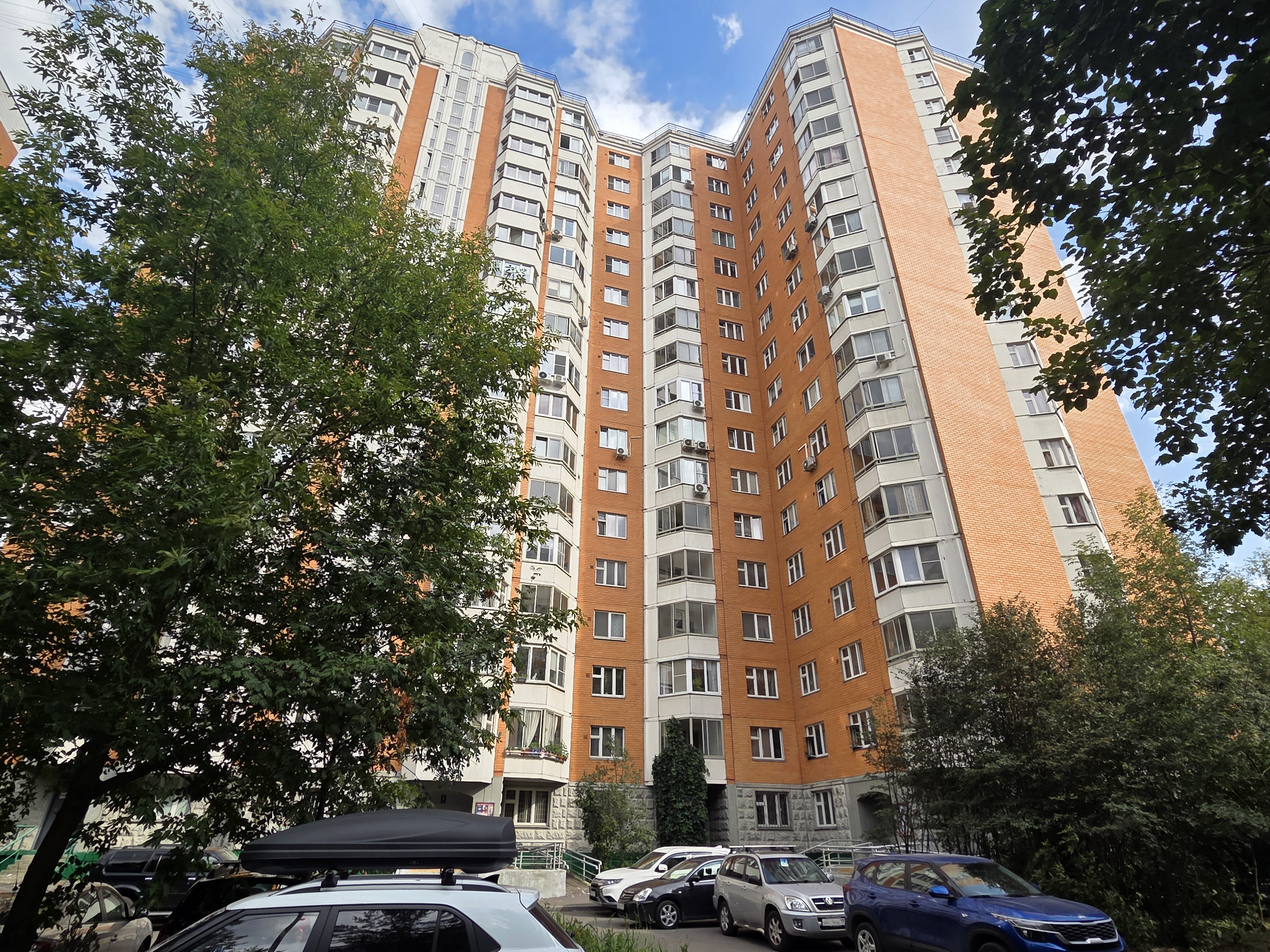 ГП16805387.Нежилое помещение.Общий фасад здания_4.jpg