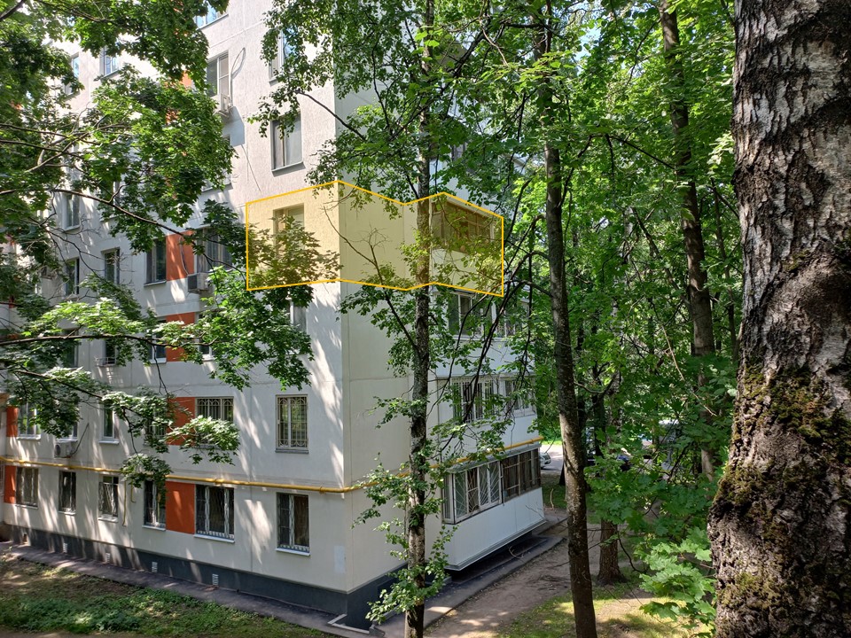 ГП16963835.Квартира.Фасад здания с выделенными окнами реализуемого объекта.jpg