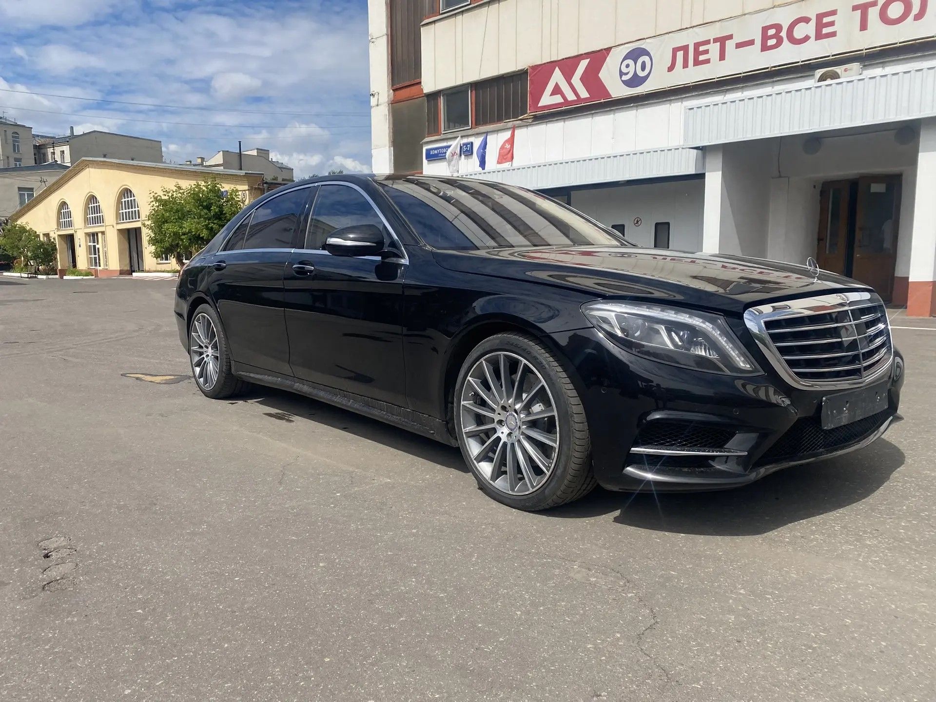 ГП17006902.Транспортное средство.Общий вид транспорта с правого бока (угловой ракурс спереди).jpeg