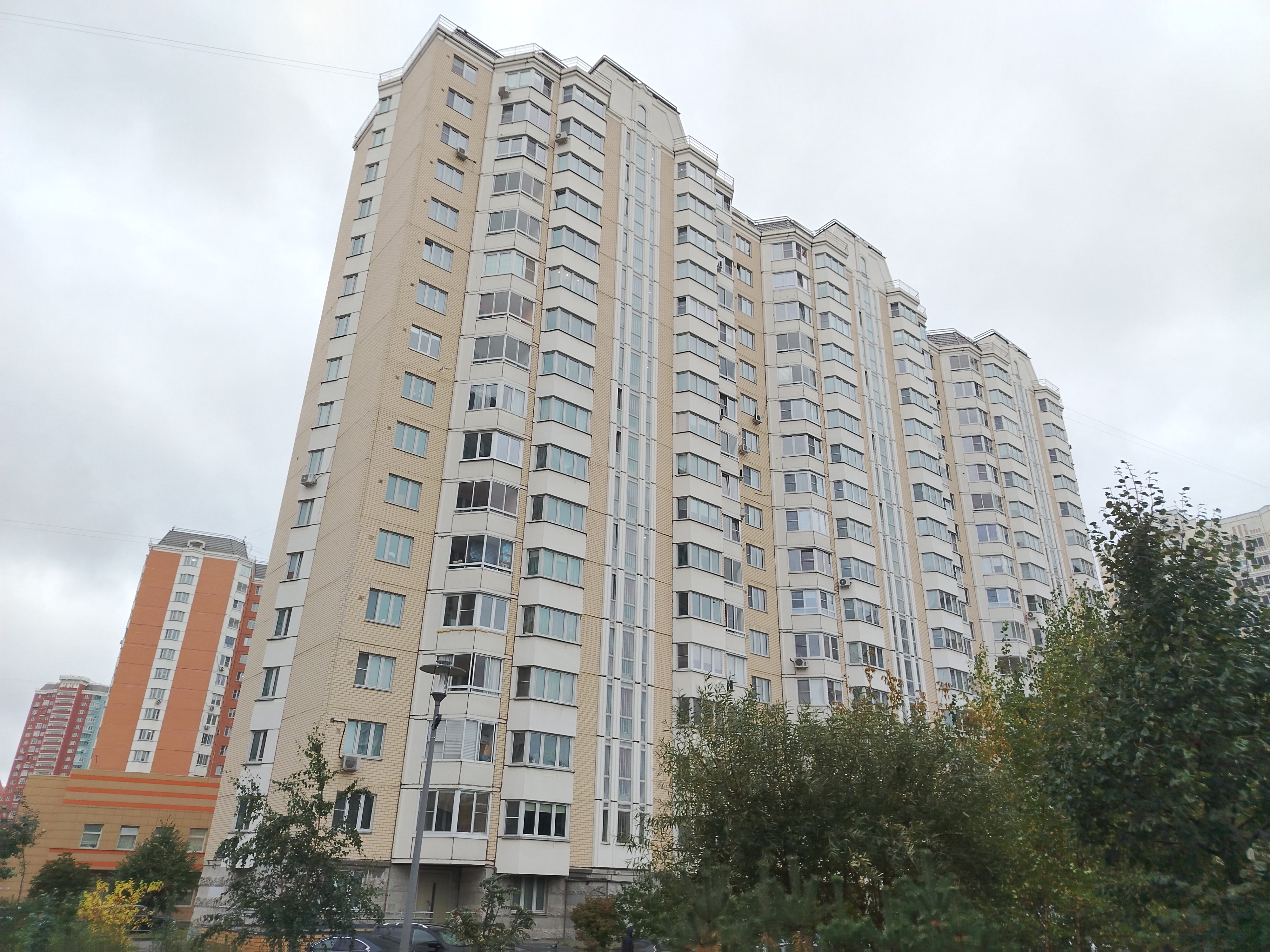 ГП17005223.Нежилое помещение.Общий фасад здания.jpg
