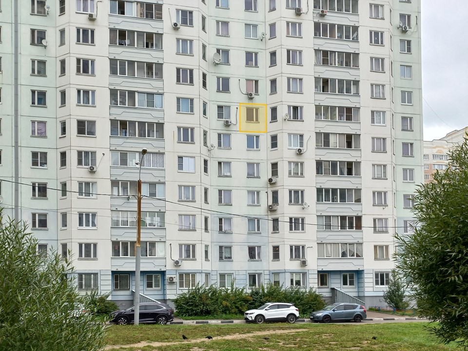ГП17001625.Квартира.Фасад здания с выделенными окнами реализуемого объекта_2.jpg
