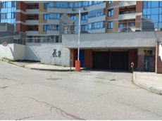 ГП16961717.Машино-место.Фасад здания с выделенными окнами реализуемого объекта.jpg