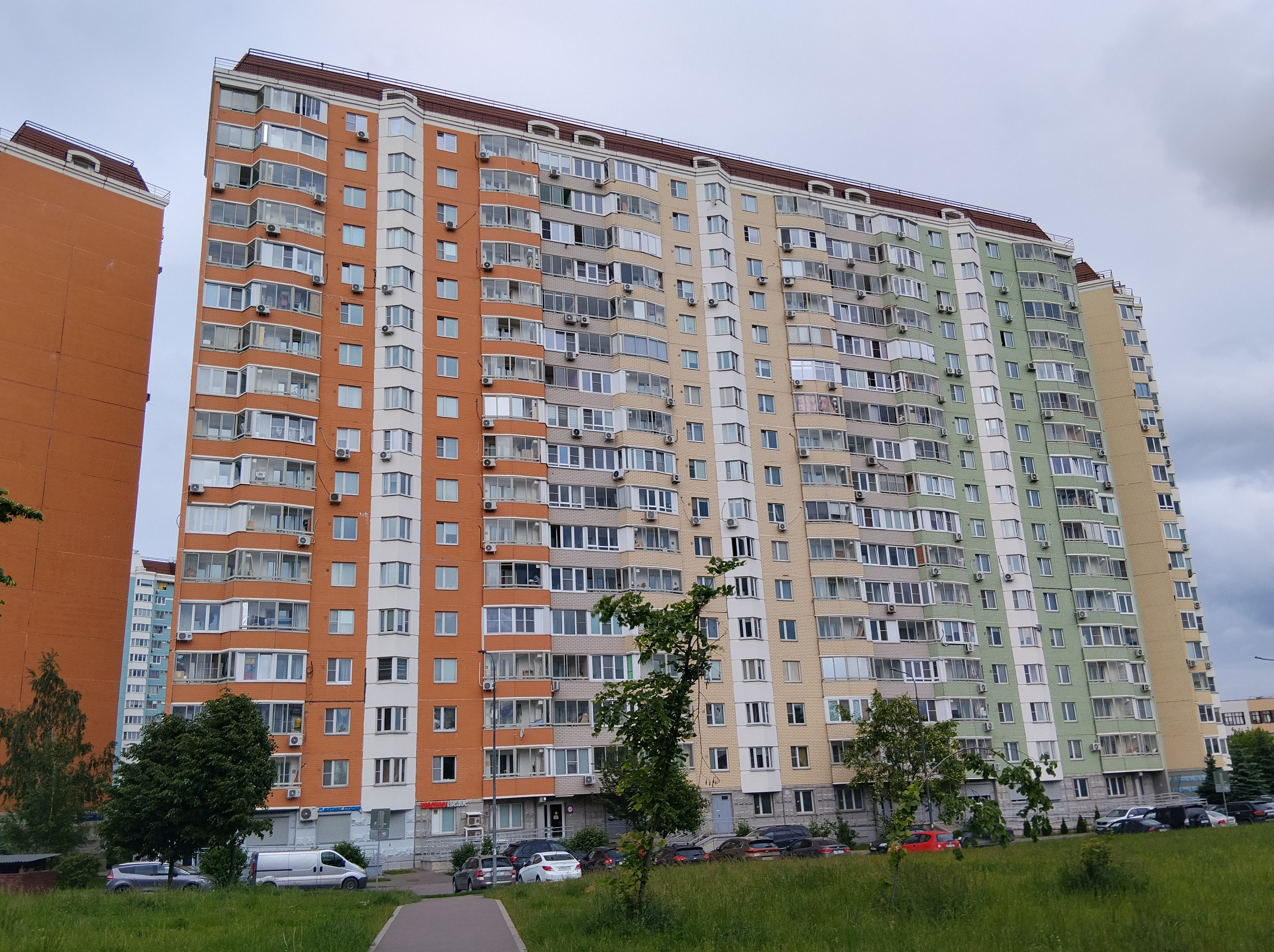 ГП16898952.Нежилое помещение.Общий фасад здания.jpg