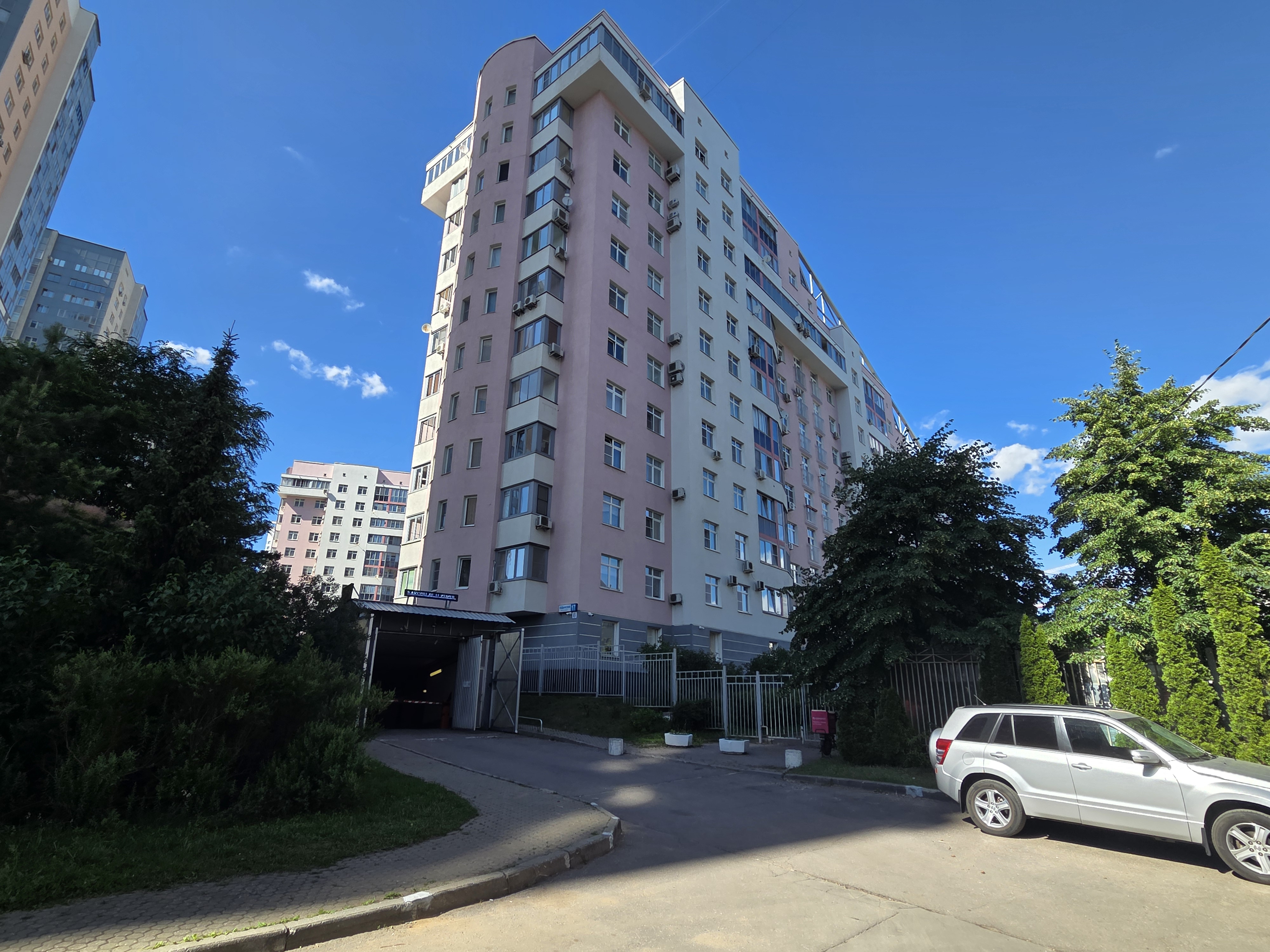 ГП16920505.Машино-место.Общий фасад здания_2.jpg