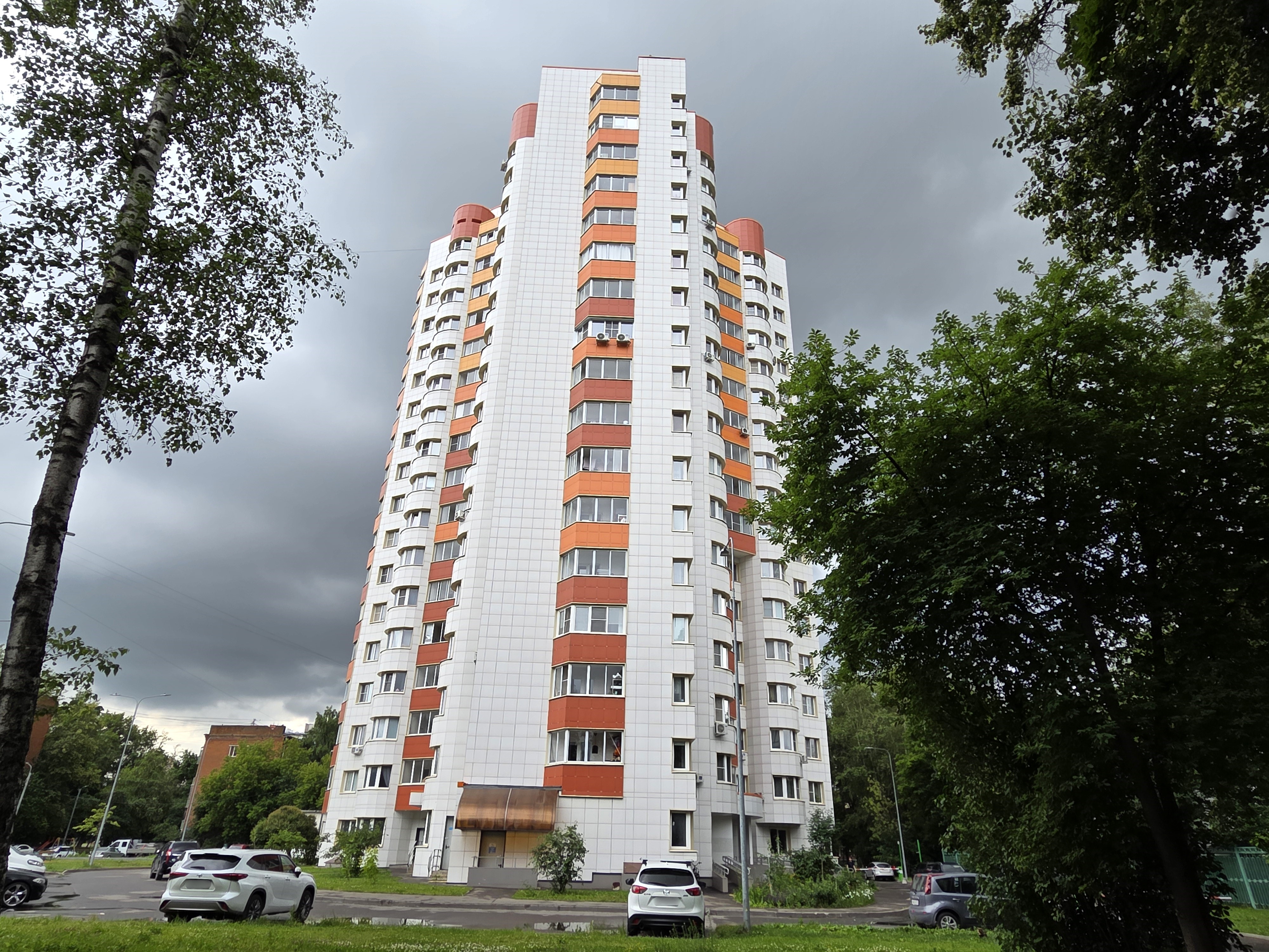 ГП16906492.Нежилое помещение.Общий фасад здания_3.jpg