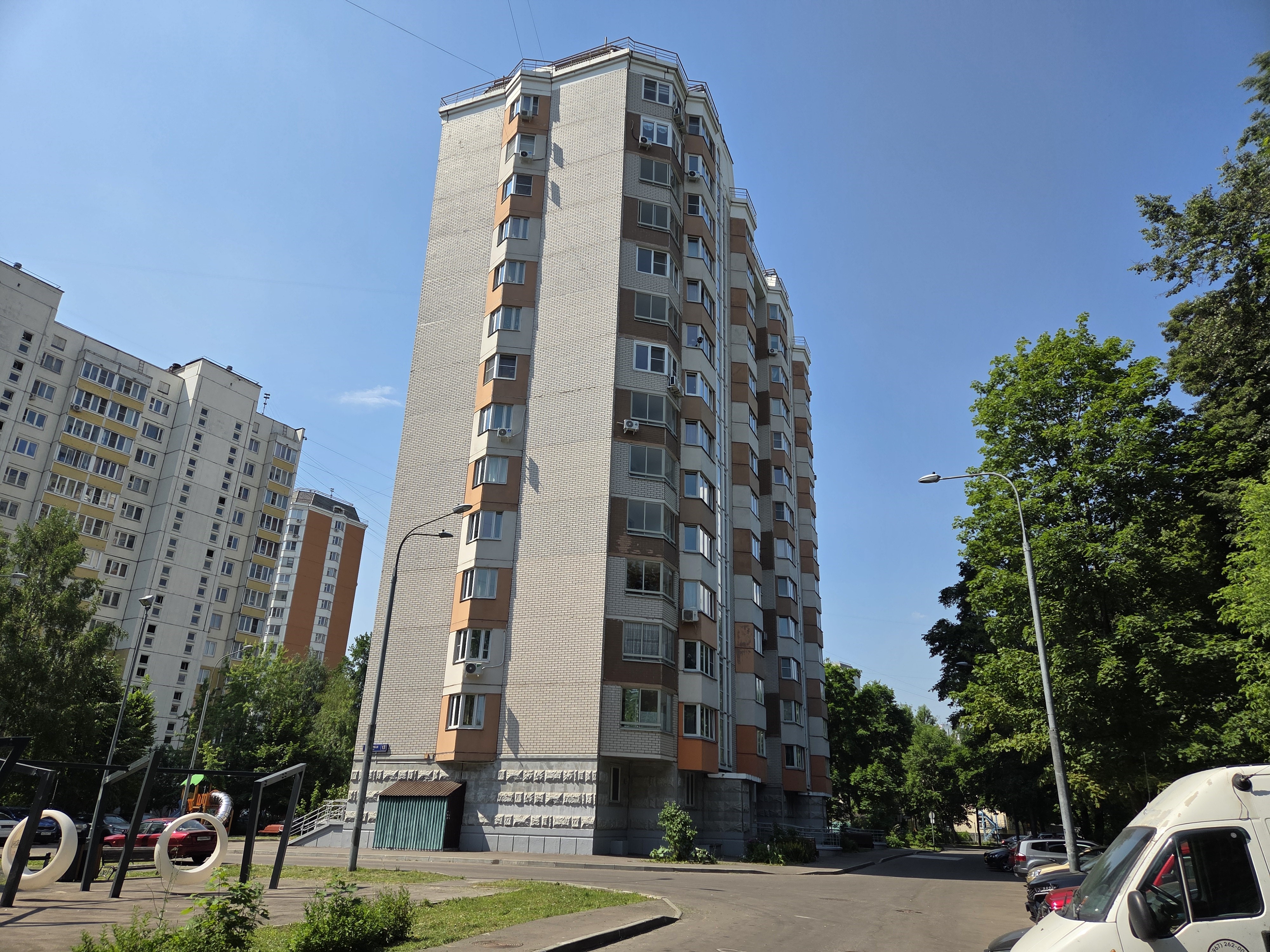 ГП16997757.Нежилое помещение.Общий фасад здания_2.jpg