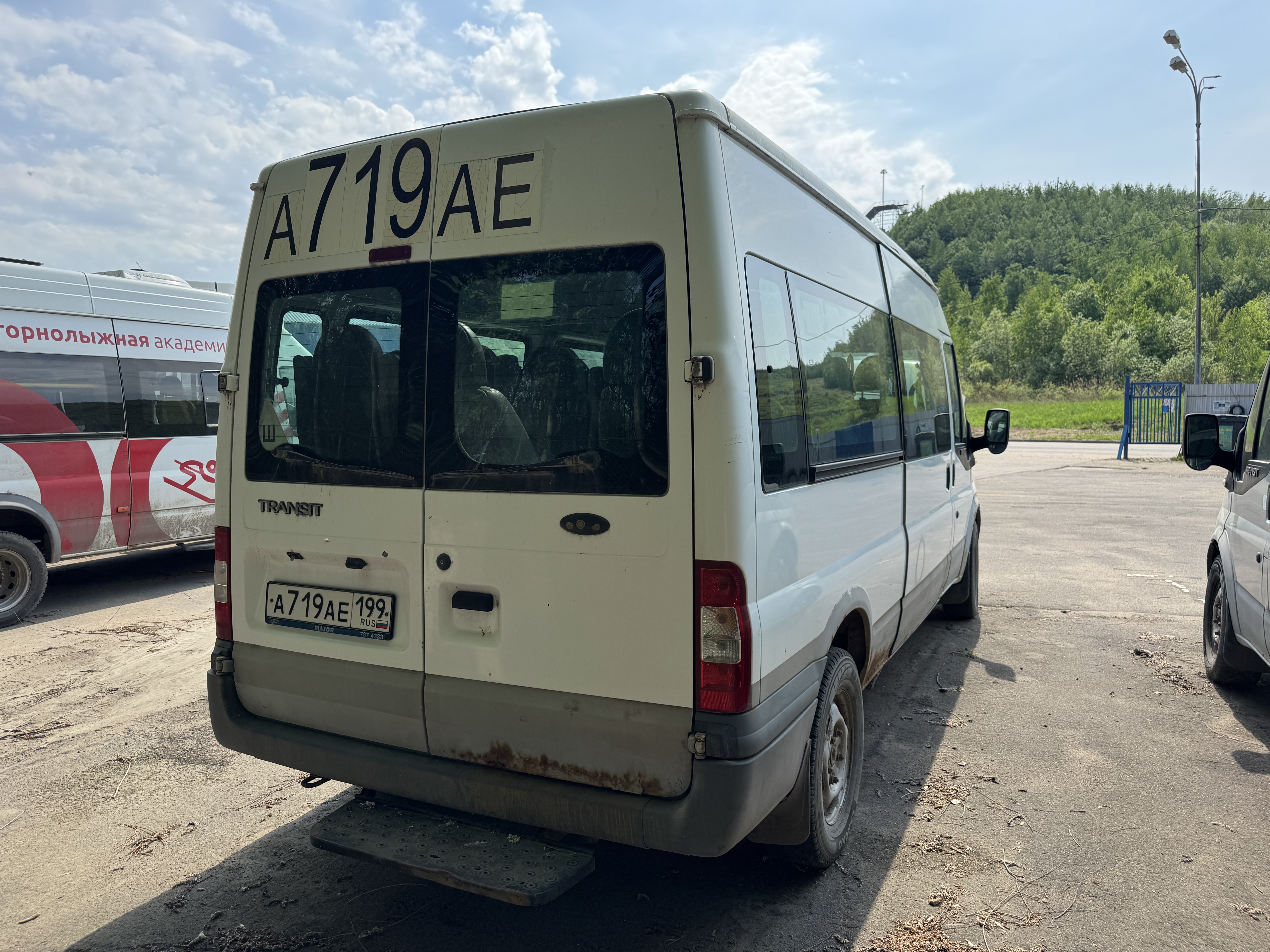 ГП17000634.Транспортное средство.Общий вид транспорта с правого бока (угловой ракурс сзади).jpg