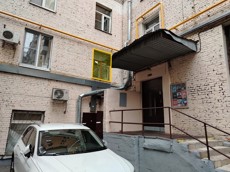 ГП17006176.Квартира.Фасад здания с выделенными окнами реализуемого объекта_2.jpg
