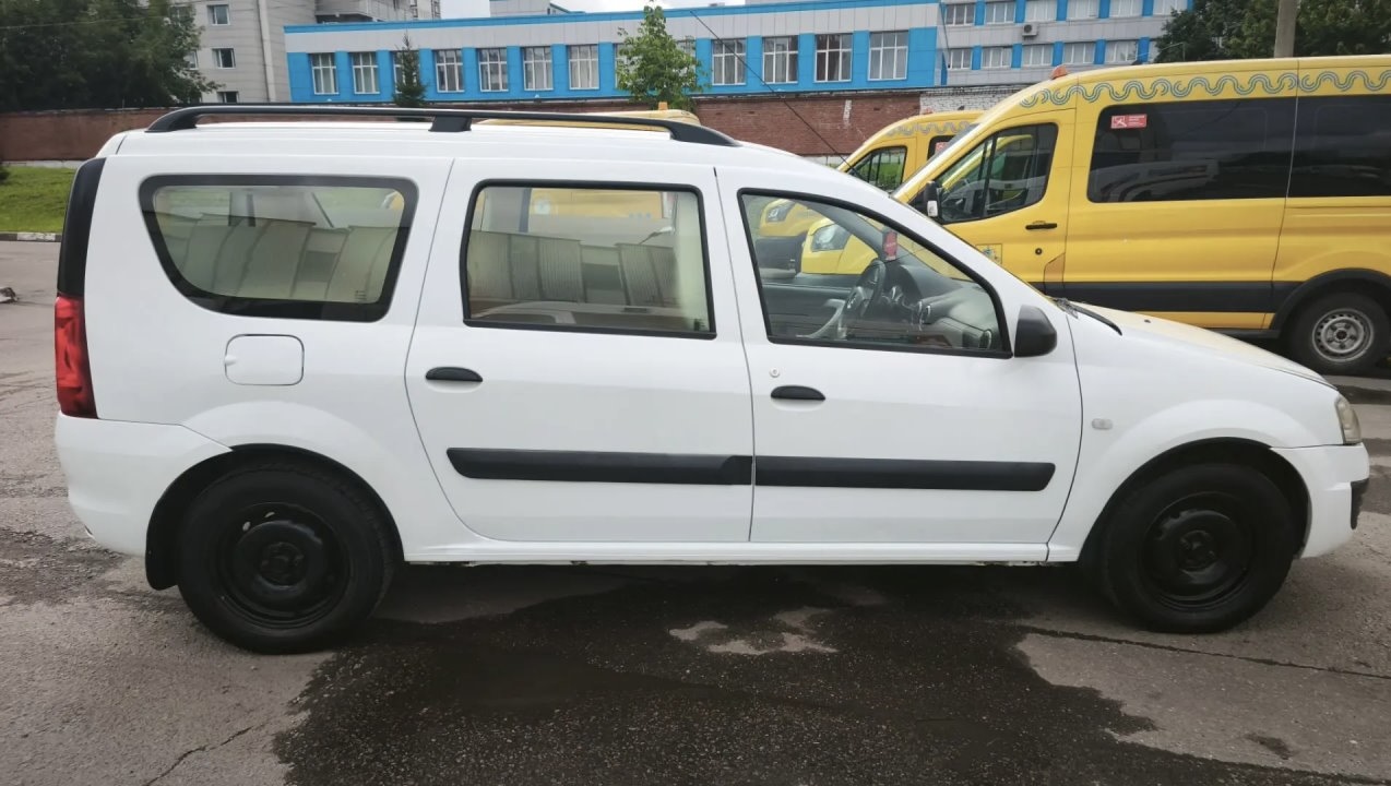 ГП16999782.Транспортное средство.Общий вид транспорта с правого бока (прямой ракурс).jpg