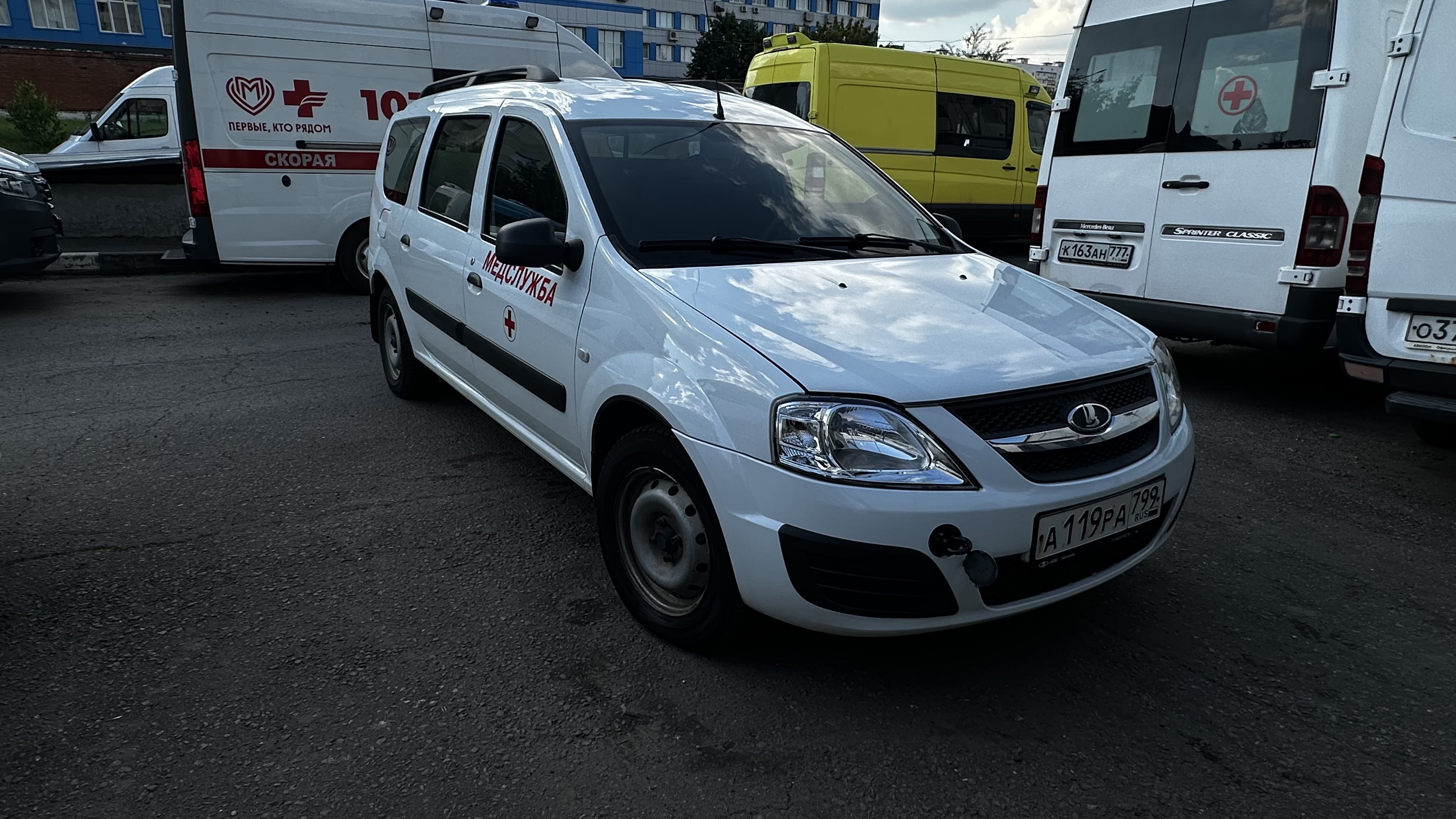 ГП16999762.Транспортное средство.Общий вид транспорта с правого бока (угловой ракурс спереди).jpeg