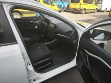 ГП16999767.Транспортное средство.Вид салона со стороны пассажира переднего ряда.jpg