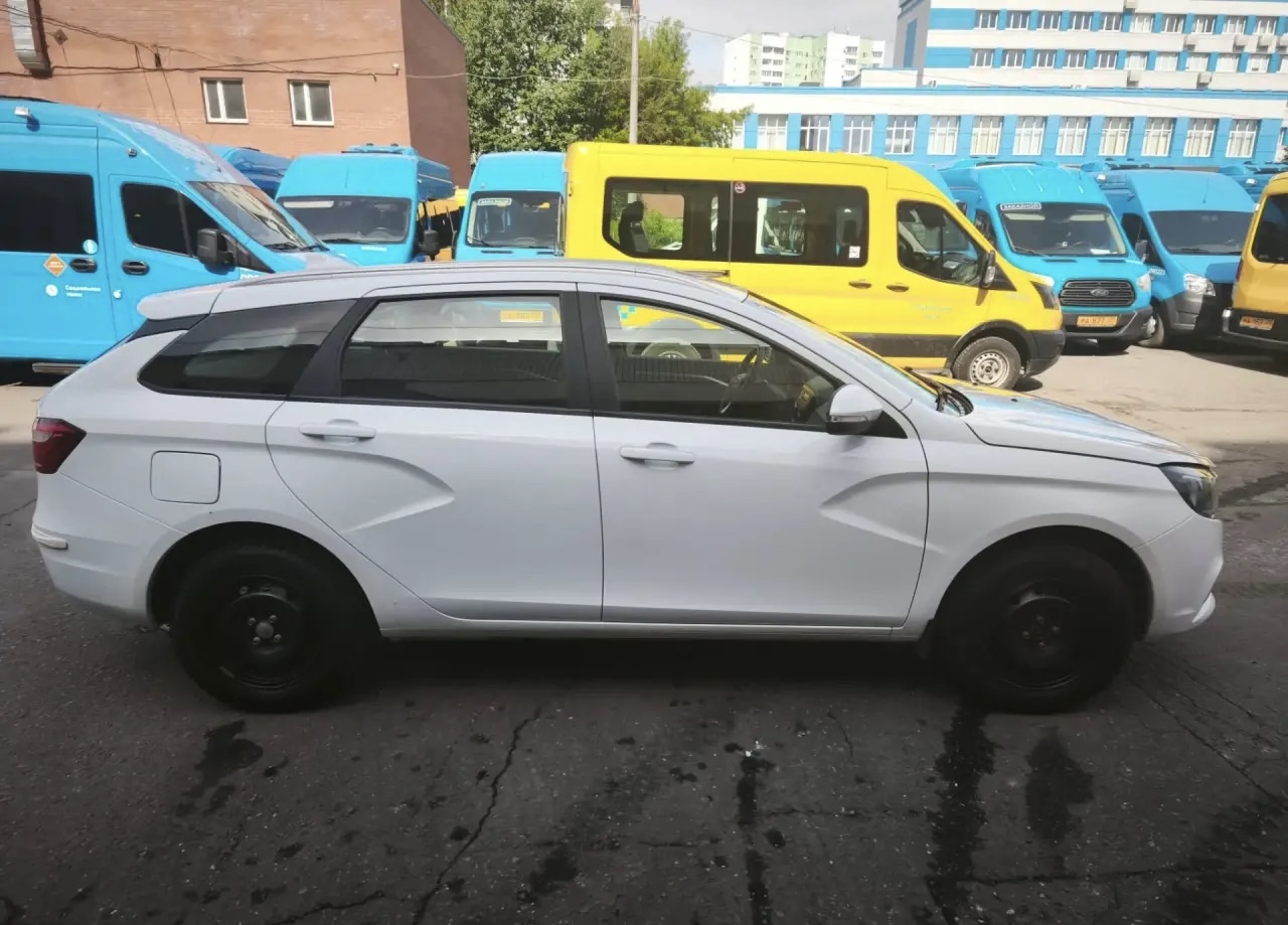 ГП16999767.Транспортное средство.Общий вид транспорта с правого бока (прямой ракурс).jpg