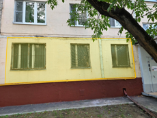 ГП17006498.Квартира.Фасад здания с выделенными окнами реализуемого объекта.png