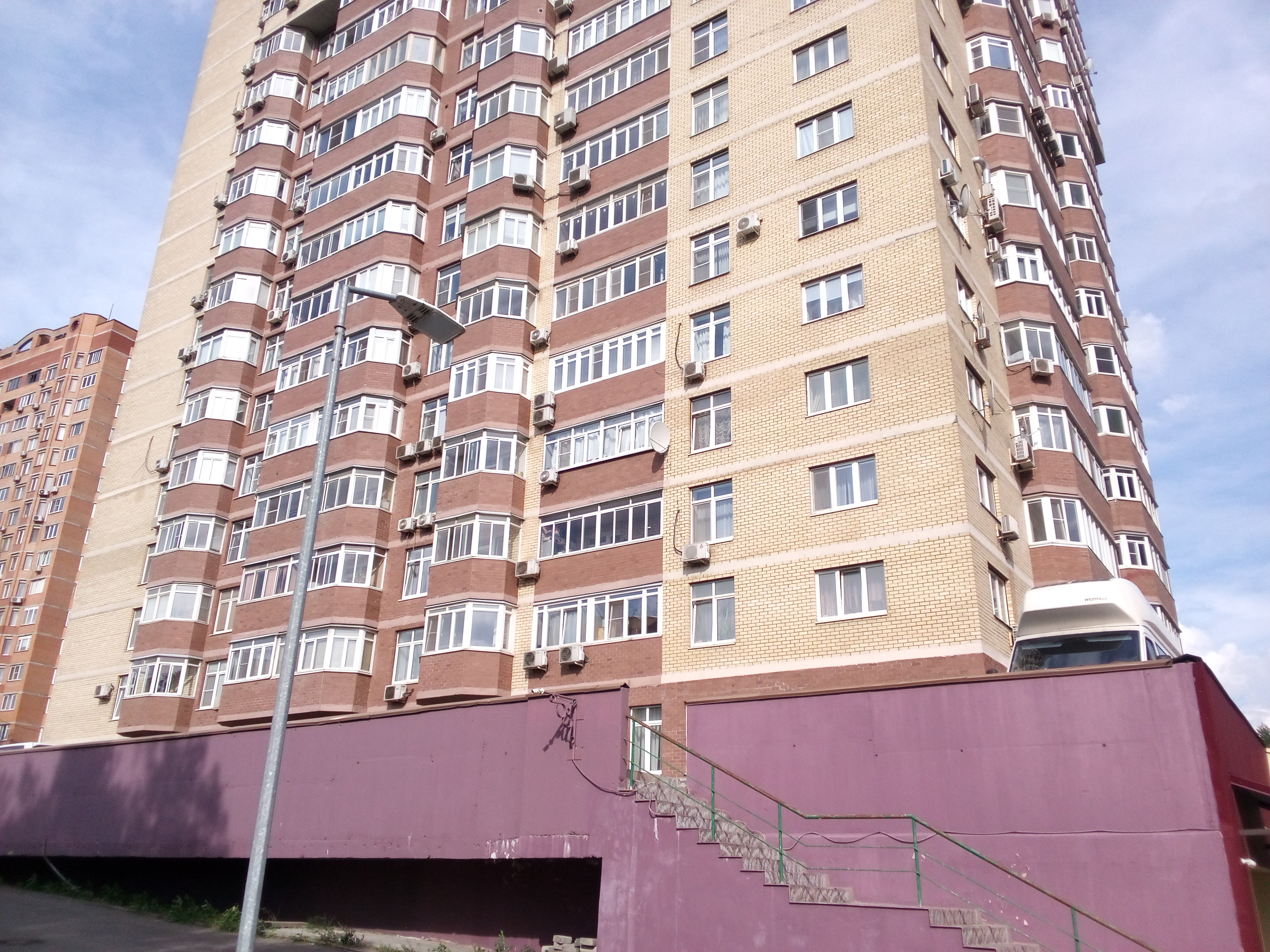 ГП16951264.Нежилое помещение.Общий фасад здания_3.jpg