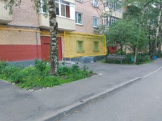 ГП17002198.Нежилое помещение.Фасад здания с выделенными окнами реализуемого объекта_2.jpg